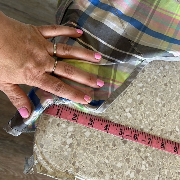 Lululemon Run: Speed Short *2-way
Stretch Size 6 - Picture 12 of 13